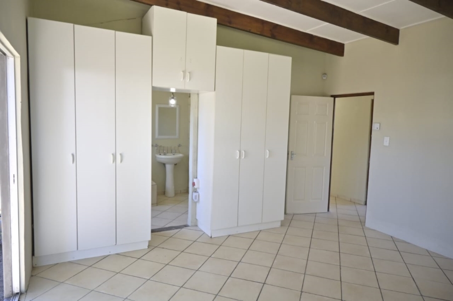 3 Bedroom Property for Sale in Summerpride Eastern Cape